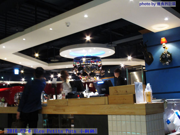 小銅鍋義式餐廳(德安誠品店):(台南。東區美食)『Les Petits Pots 小銅鍋』餐點精緻美味,環境舒適靜謐,讓你享受一段浪漫的好食光。/ 經典甜點(舒芙蕾)給您甜蜜又溫熱的味蕾享受!