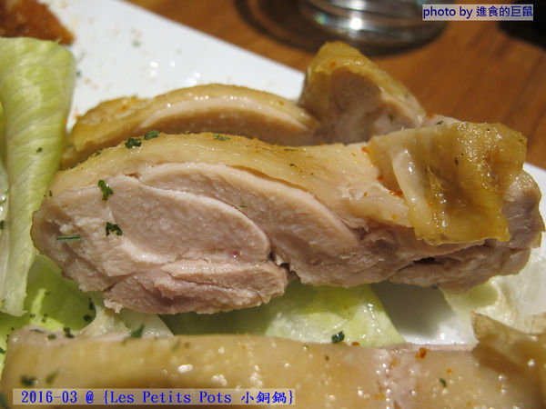 小銅鍋義式餐廳(德安誠品店):(台南。東區美食)『Les Petits Pots 小銅鍋』餐點精緻美味,環境舒適靜謐,讓你享受一段浪漫的好食光。/ 經典甜點(舒芙蕾)給您甜蜜又溫熱的味蕾享受!