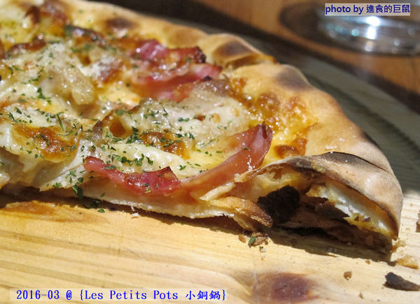 小銅鍋義式餐廳(德安誠品店):(台南。東區美食)『Les Petits Pots 小銅鍋』餐點精緻美味,環境舒適靜謐,讓你享受一段浪漫的好食光。/ 經典甜點(舒芙蕾)給您甜蜜又溫熱的味蕾享受!