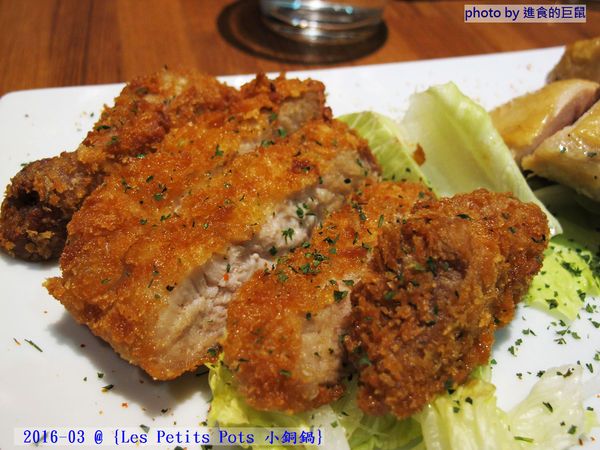 小銅鍋義式餐廳(德安誠品店):(台南。東區美食)『Les Petits Pots 小銅鍋』餐點精緻美味,環境舒適靜謐,讓你享受一段浪漫的好食光。/ 經典甜點(舒芙蕾)給您甜蜜又溫熱的味蕾享受!