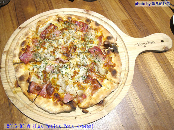 小銅鍋義式餐廳(德安誠品店):(台南。東區美食)『Les Petits Pots 小銅鍋』餐點精緻美味,環境舒適靜謐,讓你享受一段浪漫的好食光。/ 經典甜點(舒芙蕾)給您甜蜜又溫熱的味蕾享受!