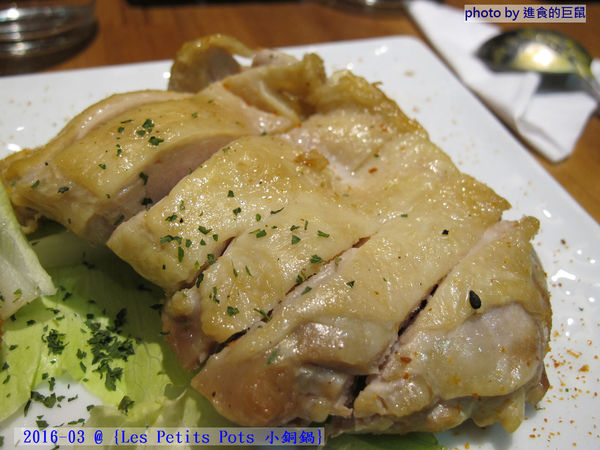 小銅鍋義式餐廳(德安誠品店):(台南。東區美食)『Les Petits Pots 小銅鍋』餐點精緻美味,環境舒適靜謐,讓你享受一段浪漫的好食光。/ 經典甜點(舒芙蕾)給您甜蜜又溫熱的味蕾享受!