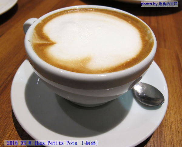 小銅鍋義式餐廳(德安誠品店):(台南。東區美食)『Les Petits Pots 小銅鍋』餐點精緻美味,環境舒適靜謐,讓你享受一段浪漫的好食光。/ 經典甜點(舒芙蕾)給您甜蜜又溫熱的味蕾享受!