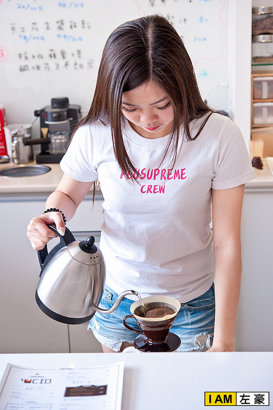 Lucid：[食記] 高雄LUCID咖啡店 (低調限量手沖咖啡、手作甜點)