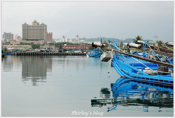 向日廣場:花蓮漁港賞鯨休閒碼頭