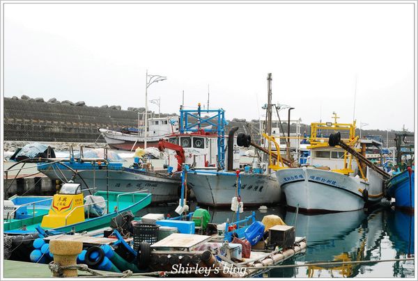 向日廣場:花蓮漁港賞鯨休閒碼頭