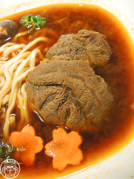 炙牛食創堂Flaming Bull：呷飽祙【台中西區･炙牛食創堂 Flaming Bull】宴客級的台灣美味