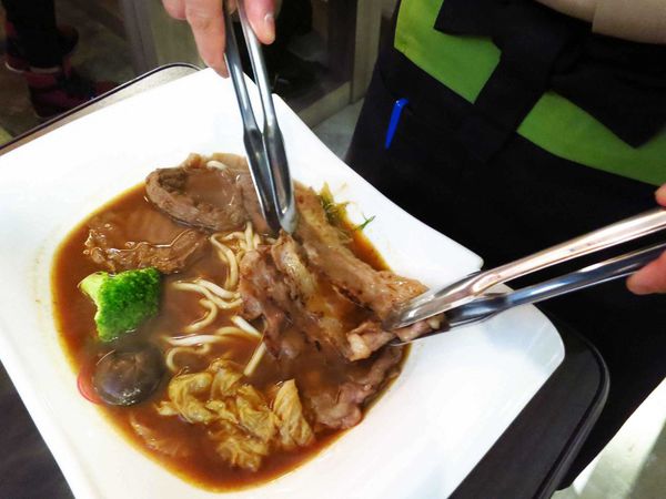 【台中】炙牛食創堂-進攻一級戰區公益路