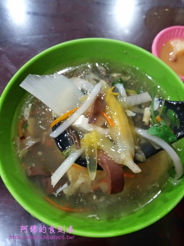 北一水餃：桃園市龜山區 [北一水餃]  大口吃特製沾醬水餃