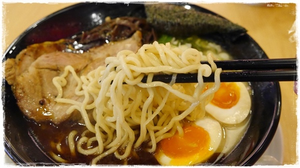 世田谷拉麵：【台北◍•ᴗ•◍東區】美食・せたが屋　世田谷拉麵　忠孝店食記✯捷運忠孝敦化站｜叉燒的極致美味，東區216巷戰區中的新拉麵店