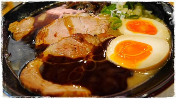 世田谷拉麵：【台北◍•ᴗ•◍東區】美食・せたが屋　世田谷拉麵　忠孝店食記✯捷運忠孝敦化站｜叉燒的極致美味，東區216巷戰區中的新拉麵店