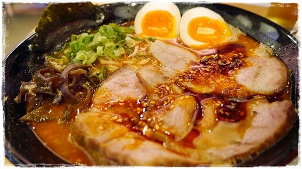 世田谷拉麵：【台北◍•ᴗ•◍東區】美食・せたが屋　世田谷拉麵　忠孝店食記✯捷運忠孝敦化站｜叉燒的極致美味，東區216巷戰區中的新拉麵店