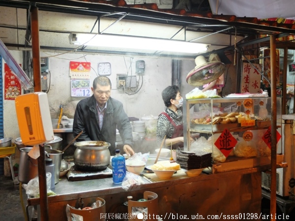 阿田麵攤:【美食特搜。台南新市區】阿田麵攤。廟前無招牌小麵攤 藏不住的傳統低調美味