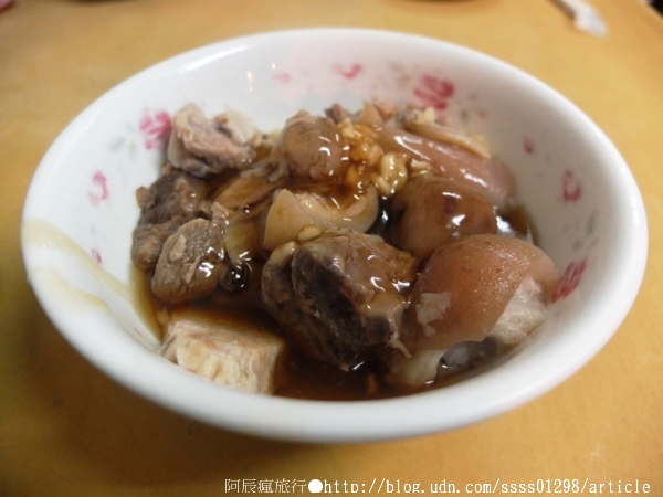 阿明豬心：【美食特搜。台南中西區】阿明豬心冬粉。台南終極排隊美食