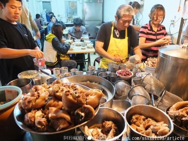 阿明豬心：【美食特搜。台南中西區】阿明豬心冬粉。台南終極排隊美食