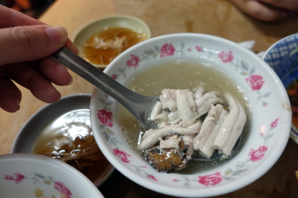 阿明豬心:(胖樺食記)台南中西區必吃美食小吃「阿明豬心冬粉」,好吃到排隊一個半小時都甘願/保安路/豬腳/豬肝湯