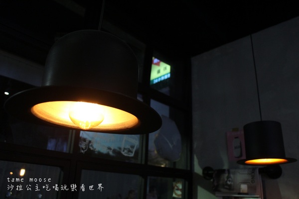 tame moose：台北，中山人氣名店『tame moose』療癒焙鍋鬆餅/大眼怪拉花/巷弄排隊美食