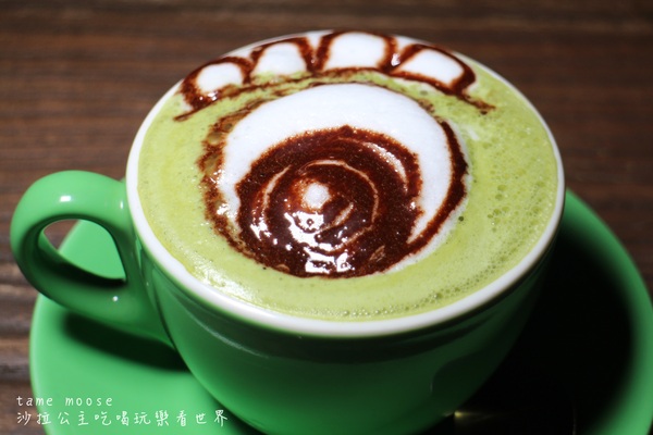 tame moose：台北，中山人氣名店『tame moose』療癒焙鍋鬆餅/大眼怪拉花/巷弄排隊美食