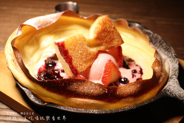 tame moose：台北，中山人氣名店『tame moose』療癒焙鍋鬆餅/大眼怪拉花/巷弄排隊美食