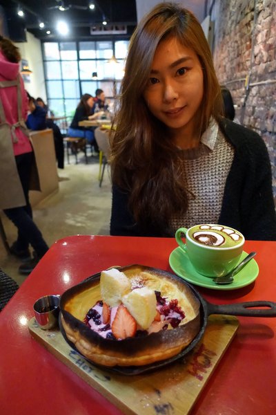 tame moose:(胖樺食記)捷運中山站下午茶”tame moose泰姆西餐小館”,可愛大眼怪/三眼怪抹茶拿鐵可愛獨特,焙鍋鬆餅創意十足