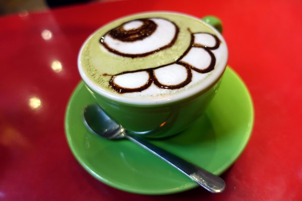 tame moose:(胖樺食記)捷運中山站下午茶”tame moose泰姆西餐小館”,可愛大眼怪/三眼怪抹茶拿鐵可愛獨特,焙鍋鬆餅創意十足