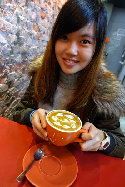 tame moose:(胖樺食記)捷運中山站下午茶”tame moose泰姆西餐小館”,可愛大眼怪/三眼怪抹茶拿鐵可愛獨特,焙鍋鬆餅創意十足