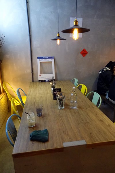 tame moose:(胖樺食記)捷運中山站下午茶”tame moose泰姆西餐小館”,可愛大眼怪/三眼怪抹茶拿鐵可愛獨特,焙鍋鬆餅創意十足