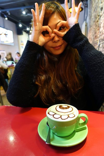 tame moose:(胖樺食記)捷運中山站下午茶”tame moose泰姆西餐小館”,可愛大眼怪/三眼怪抹茶拿鐵可愛獨特,焙鍋鬆餅創意十足