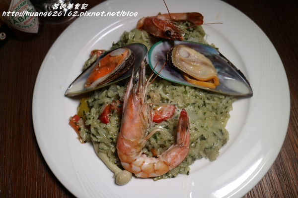 雀爾斯Cheers:【台北內湖區】精緻異國料理『雀爾斯 Cheers』美式運動主題餐廳、下班小酌好去處 ~