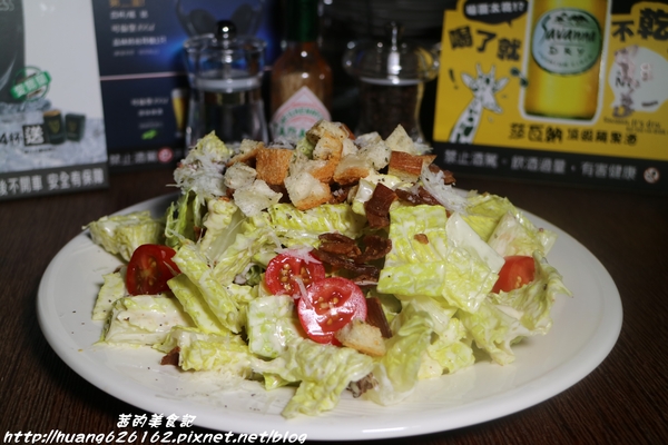 雀爾斯Cheers:【台北內湖區】精緻異國料理『雀爾斯 Cheers』美式運動主題餐廳、下班小酌好去處 ~