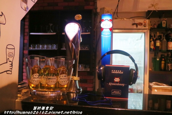 雀爾斯Cheers:【台北內湖區】精緻異國料理『雀爾斯 Cheers』美式運動主題餐廳、下班小酌好去處 ~ 雀爾斯Cheers:【台北內湖區】精緻異國料理『雀爾斯 Cheers』美式運動主題餐廳、下班小酌好去處 ~