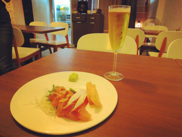 鮨奕壽司專賣：[台南]越夜越美麗 生魚片。串燒 鮨奕壽司專賣