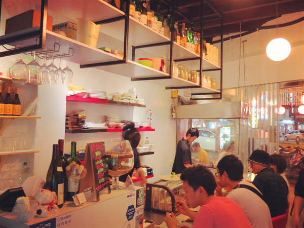 鮨奕壽司專賣：[台南]越夜越美麗 生魚片。串燒 鮨奕壽司專賣