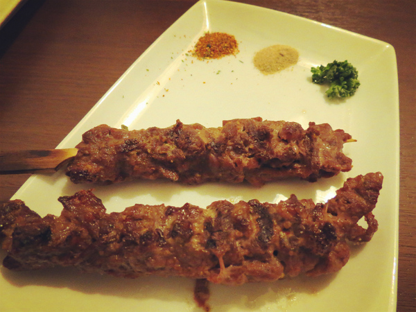 鮨奕壽司專賣：[台南]越夜越美麗 生魚片。串燒 鮨奕壽司專賣