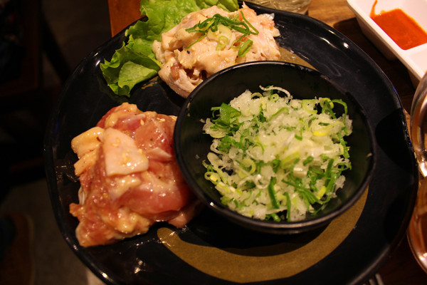 乾杯 (台南安平店)：[台南]大口吃肉+氣氛high翻 乾杯安平店