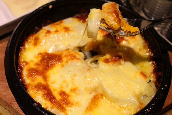 乾杯 (台南安平店)：[台南]大口吃肉+氣氛high翻 乾杯安平店