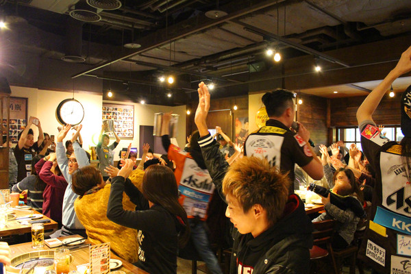 乾杯 (台南安平店)：[台南]大口吃肉+氣氛high翻 乾杯安平店