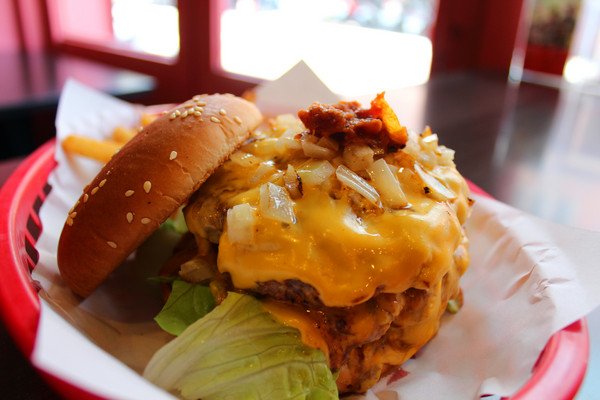 公不一漢堡店「這是一間漢堡店」：[台南]手工漢堡肉 大口吃肉的滿足 公不一漢堡店「這是一間漢堡店」