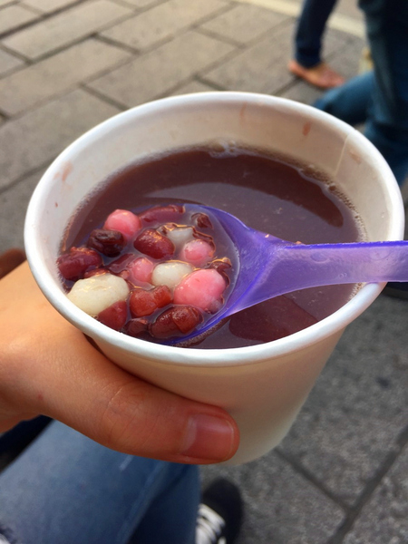 友．友 tomotomo：[台南]萌系列紅豆湯＃神農街散步新甜食 友．友 tomotomo