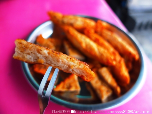 傘兵旗魚黑輪:【美食特搜。屏東市】傘兵旗魚黑輪。料好實在的旗魚黑輪一吃就愛上