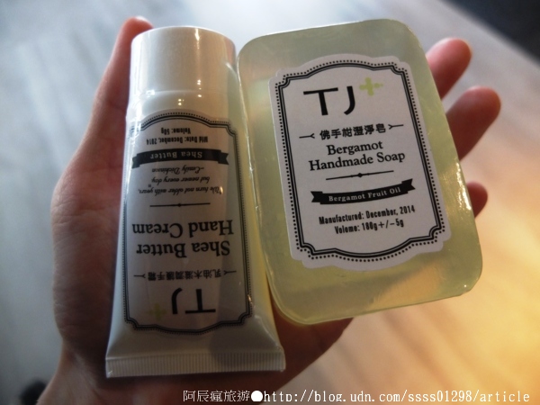 台鉅美妝觀光工廠(TJ COS):【旅行遊記。台南仁德區】台鉅美妝觀光工廠(邀稿文)。全台第一家彩妝專業觀光工廠 平價時尚玩美天堂