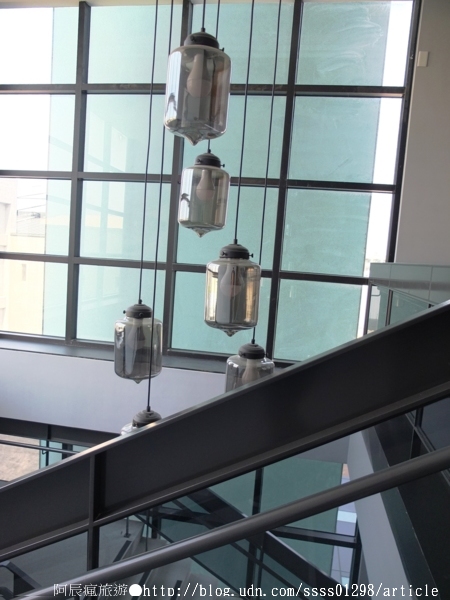 台鉅美妝觀光工廠(TJ COS):【旅行遊記。台南仁德區】台鉅美妝觀光工廠(邀稿文)。全台第一家彩妝專業觀光工廠 平價時尚玩美天堂