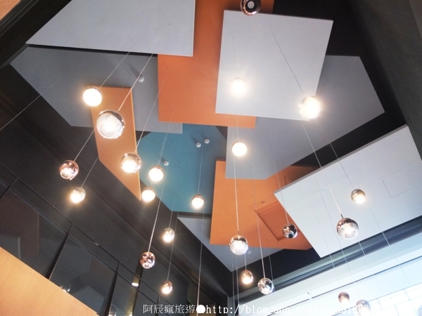 台鉅美妝觀光工廠(TJ COS):【旅行遊記。台南仁德區】台鉅美妝觀光工廠(邀稿文)。全台第一家彩妝專業觀光工廠 平價時尚玩美天堂