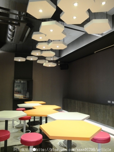 台鉅美妝觀光工廠(TJ COS):【旅行遊記。台南仁德區】台鉅美妝觀光工廠(邀稿文)。全台第一家彩妝專業觀光工廠 平價時尚玩美天堂