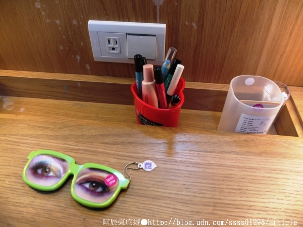 台鉅美妝觀光工廠(TJ COS):【旅行遊記。台南仁德區】台鉅美妝觀光工廠(邀稿文)。全台第一家彩妝專業觀光工廠 平價時尚玩美天堂