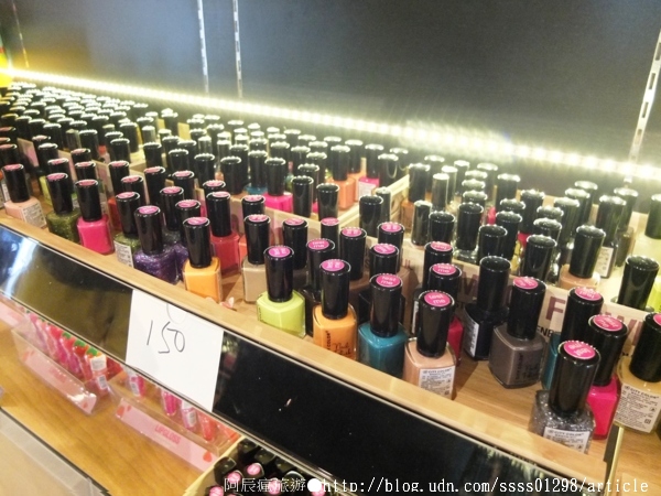 台鉅美妝觀光工廠(TJ COS):【旅行遊記。台南仁德區】台鉅美妝觀光工廠(邀稿文)。全台第一家彩妝專業觀光工廠 平價時尚玩美天堂