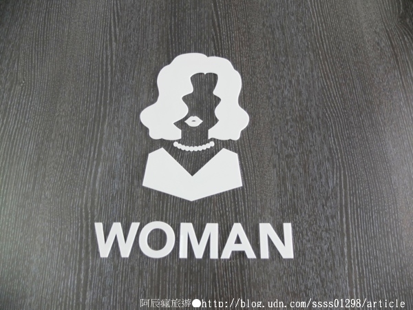 台鉅美妝觀光工廠(TJ COS):【旅行遊記。台南仁德區】台鉅美妝觀光工廠(邀稿文)。全台第一家彩妝專業觀光工廠 平價時尚玩美天堂