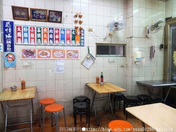 上讚肉圓大腸粉腸:【美食特搜。屏東市】上讚肉圓。炸肉圓配上招牌粉腸大腸,這樣吃相當perfect