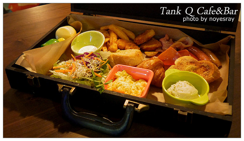 Tank Q Cafe&Bar 11