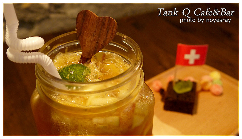 Tank Q Cafe&Bar 15